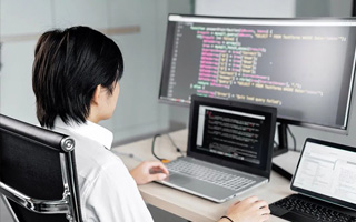 铜川 ,php声明和调用变量的符号是什么？